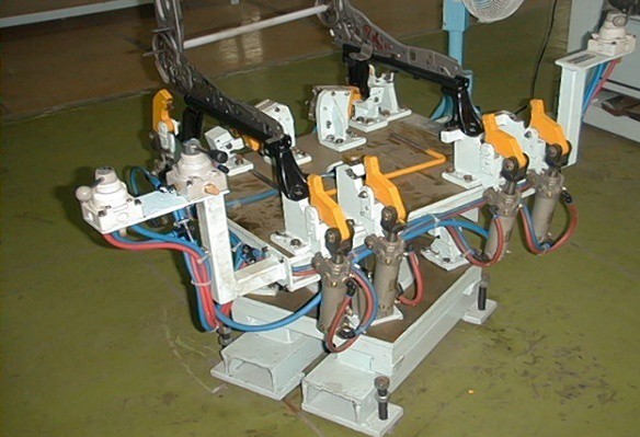 Seat welding system · Original equipment images 3