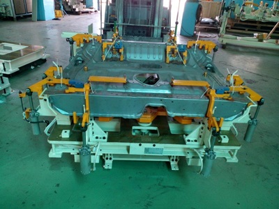 Floor assembly line · Original equipment images 4